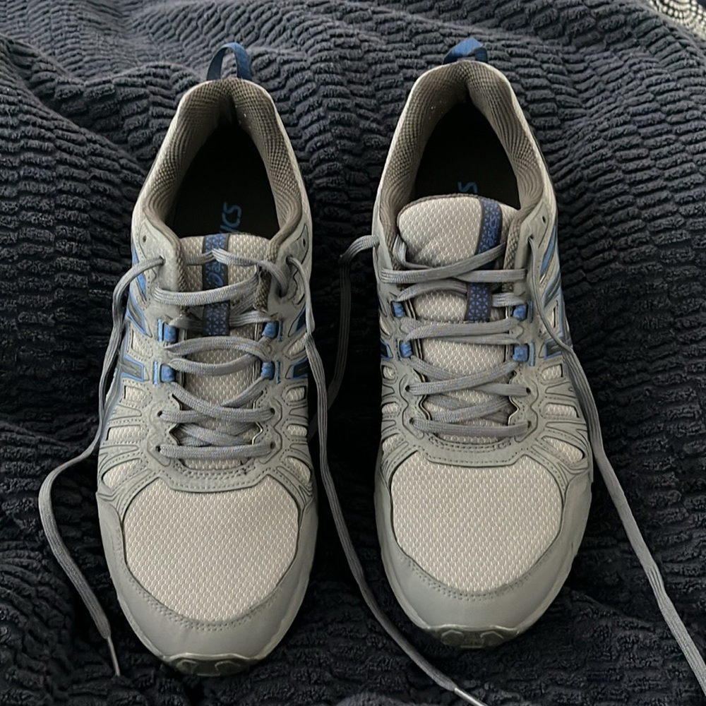 ASICS Gel Venture 7s - Picture 2 of 5